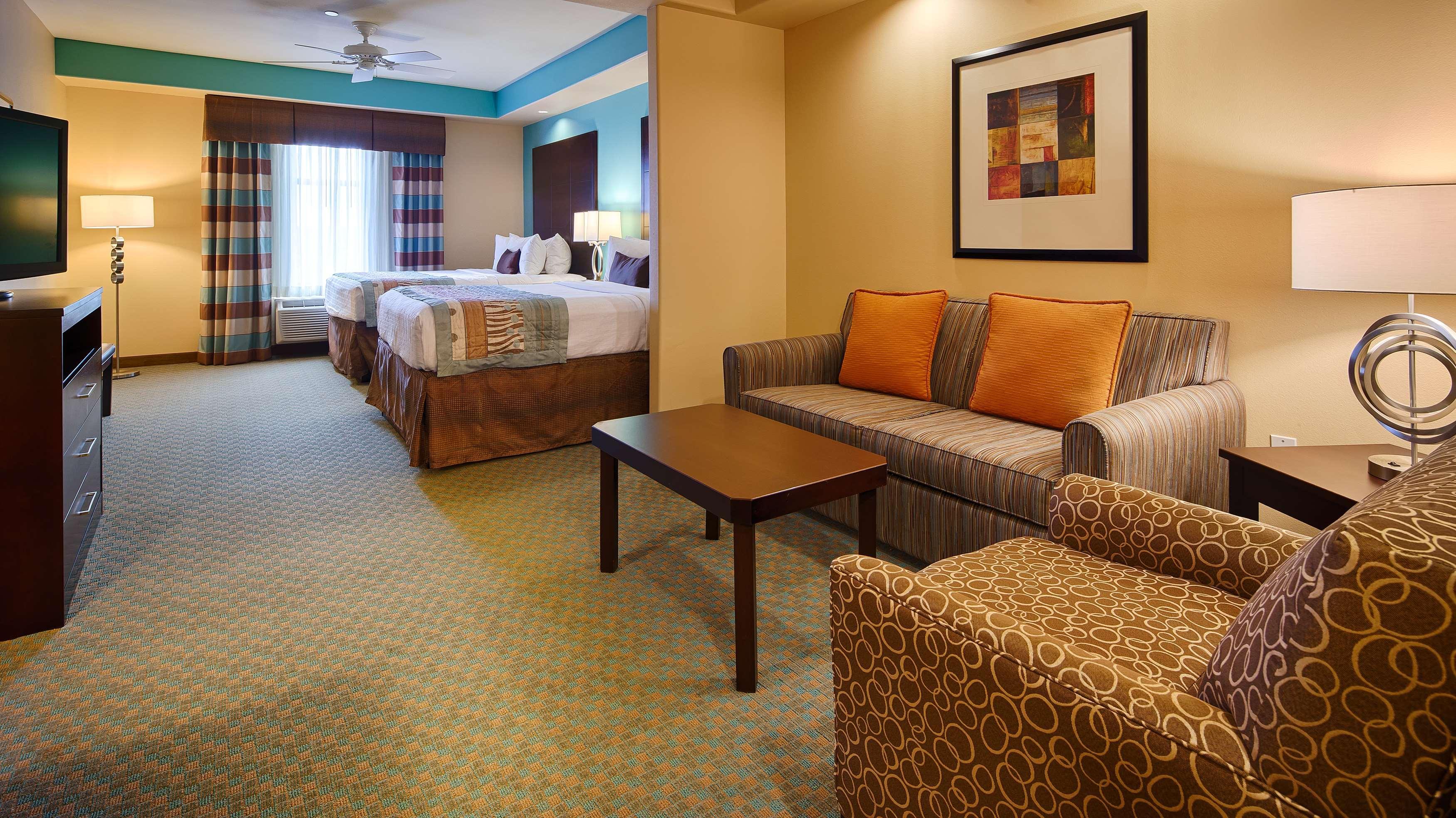 Best Western Plus Midland Suites Exterior photo